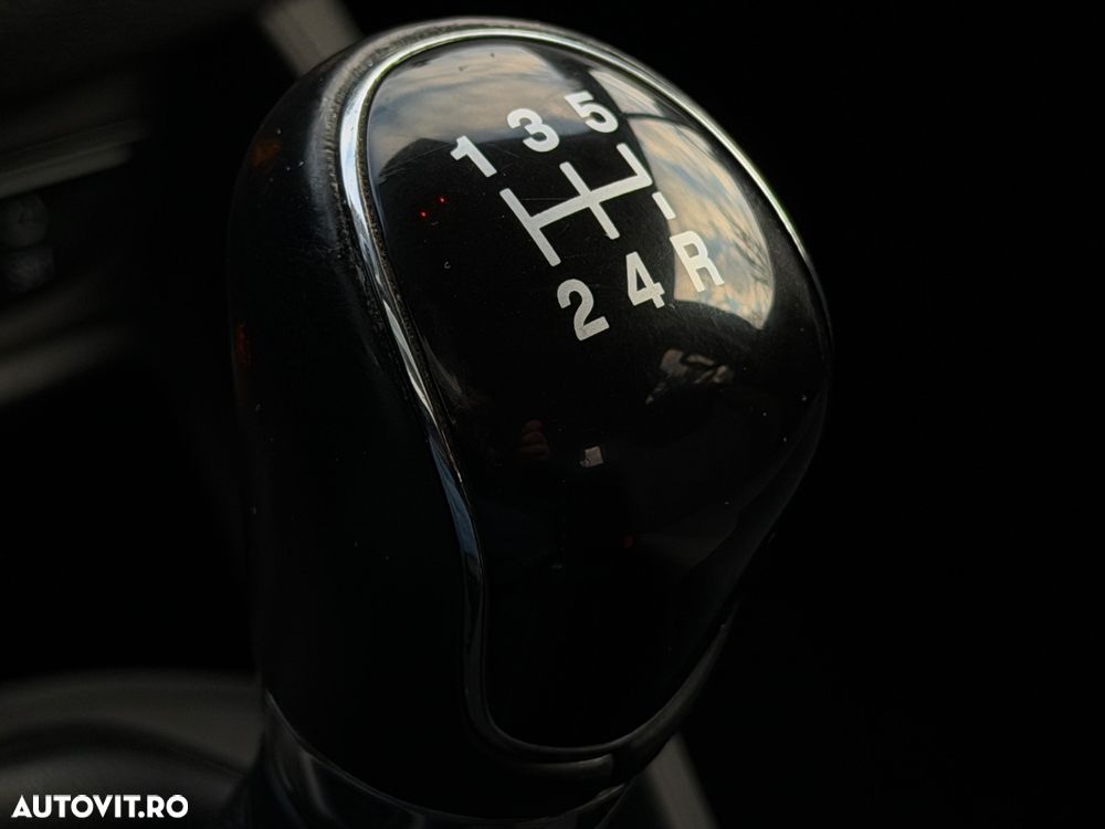 Ford Tourneo Courier 1.0 EcoBoost S&S Trend - 25