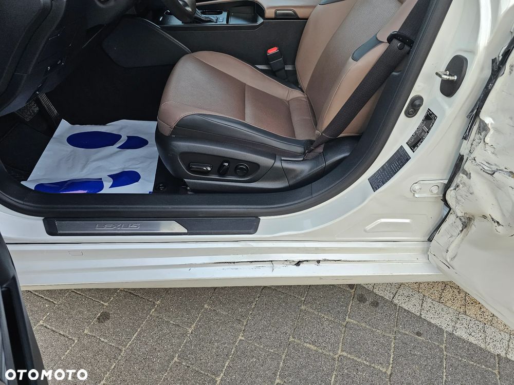Lexus ES 300h Business Edition - 15