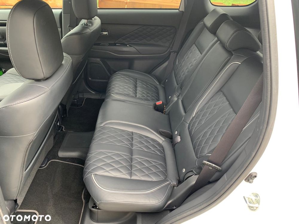 Mitsubishi Outlander 2.4 4WD Plug-In Hybrid Diamant+ - 15