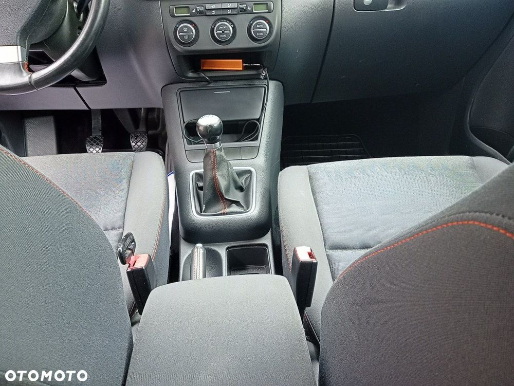 Volkswagen Golf Plus - 13