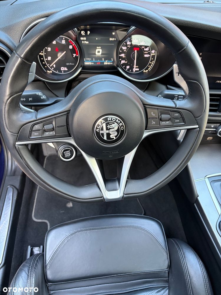 Alfa Romeo Giulia 2.0 Turbo Veloce - 11