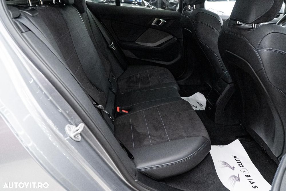 BMW Seria 1 120 AT MHEV - 10