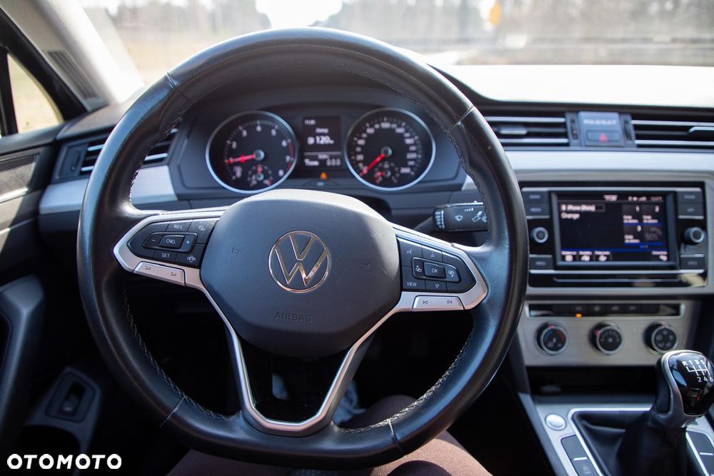 Volkswagen Passat 1.5 TSI EVO Essence - 11