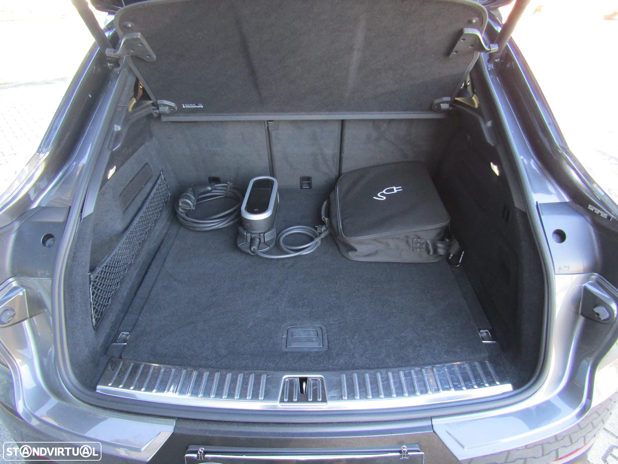 Porsche Cayenne Coupé E-Hybrid - 27