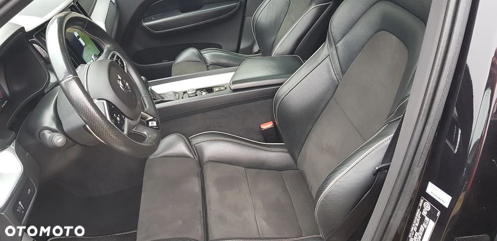 Volvo XC 60 T6 AWD R-Design - 23