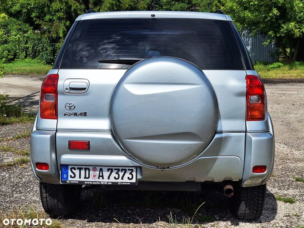 Toyota RAV4 D-4D 4x4 - 15