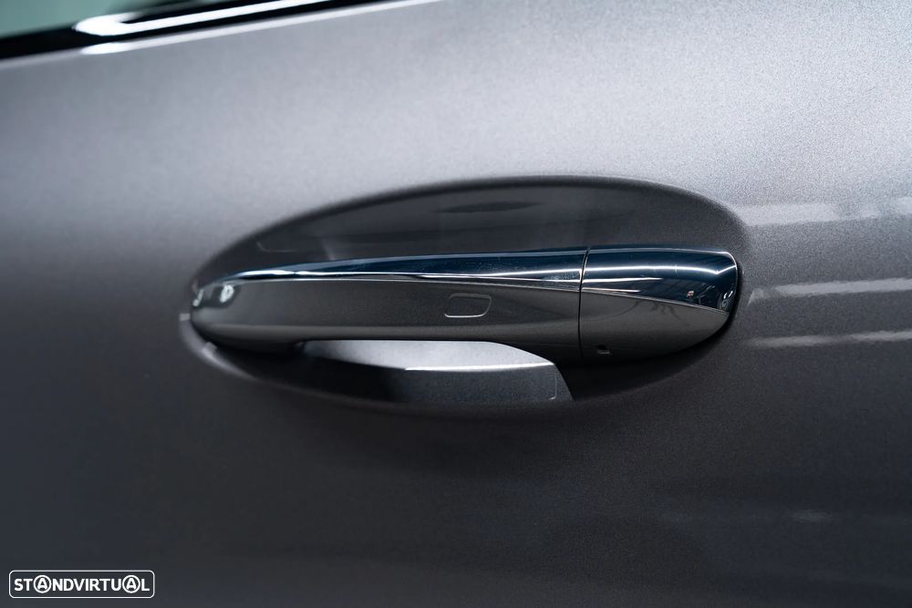 Mercedes-Benz EQA 300 4Matic - 15