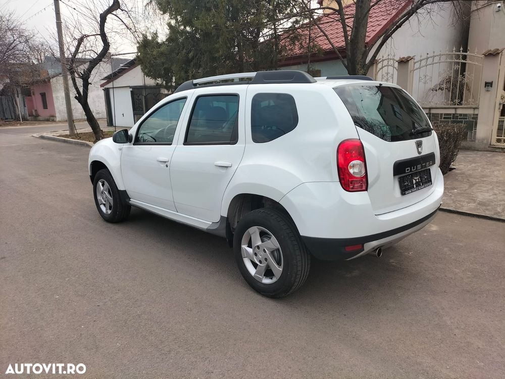 Dacia Duster 1.6 4x2 Laureate - 4