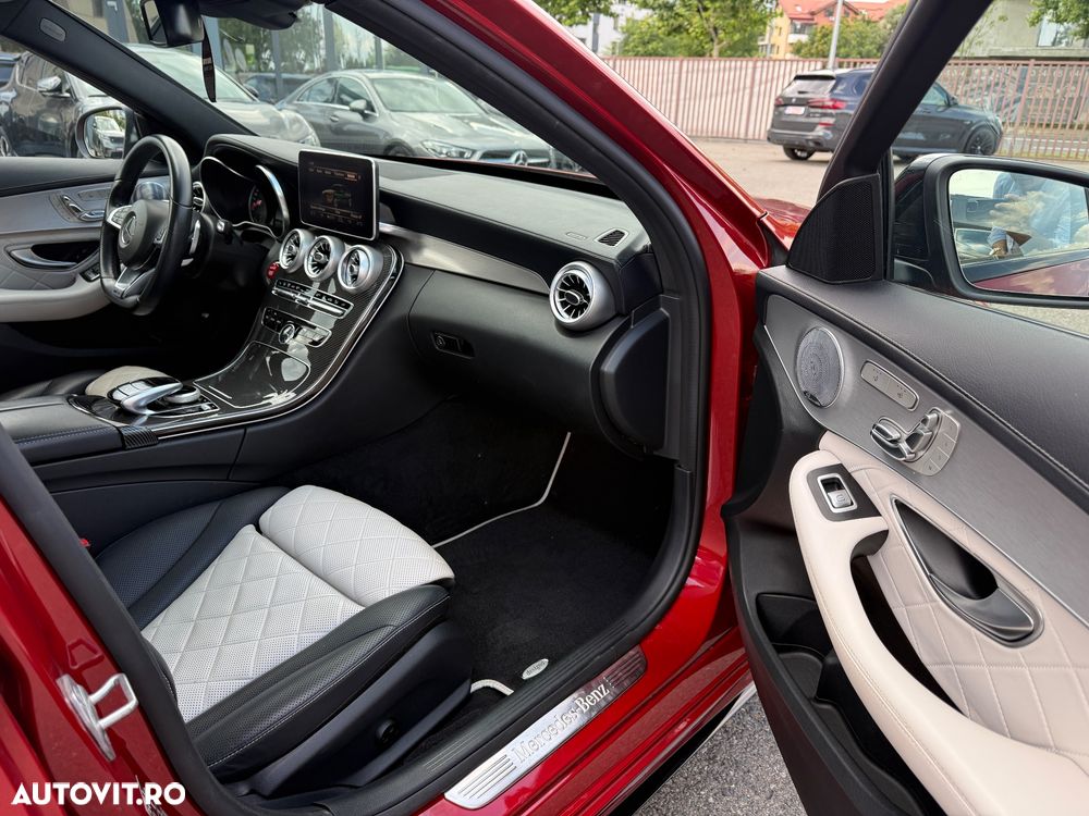 Mercedes-Benz C - 12