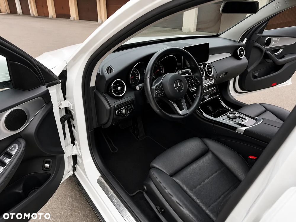 Mercedes-Benz Klasa C 200 d 9G-TRONIC - 30