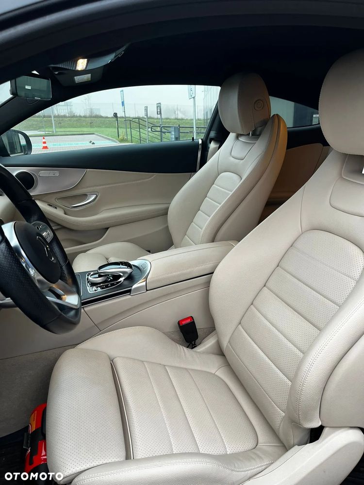 Mercedes-Benz Klasa C 200 4Matic 9G-TRONIC - 15