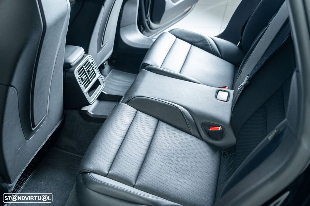 Porsche Taycan 4S - 10