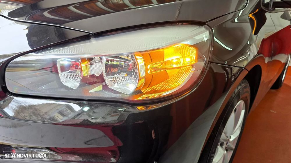 BMW 216 Active Tourer d Line Sport Auto - 12