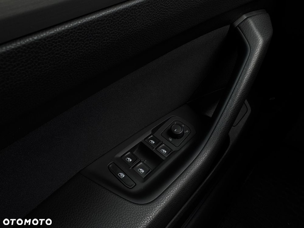 Volkswagen Passat 2.0 TDI EVO Essence - 19