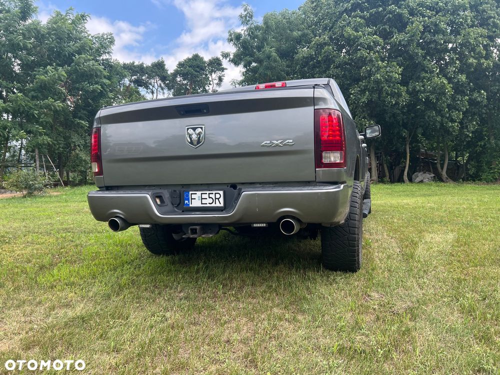 Dodge RAM - 4