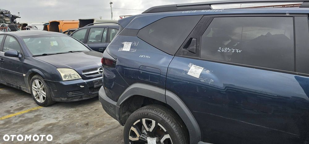 ĆWIARTKA BŁOTNIK PRAWY TYŁ DACIA BIGSTER I TERRQ 2025 - 6