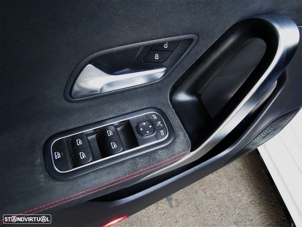 Mercedes-Benz CLA 180 d Shooting Brake 7G-DCT AMG Line - 18