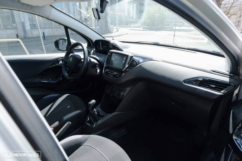 Peugeot 208 1.2 PureTech Active - 22