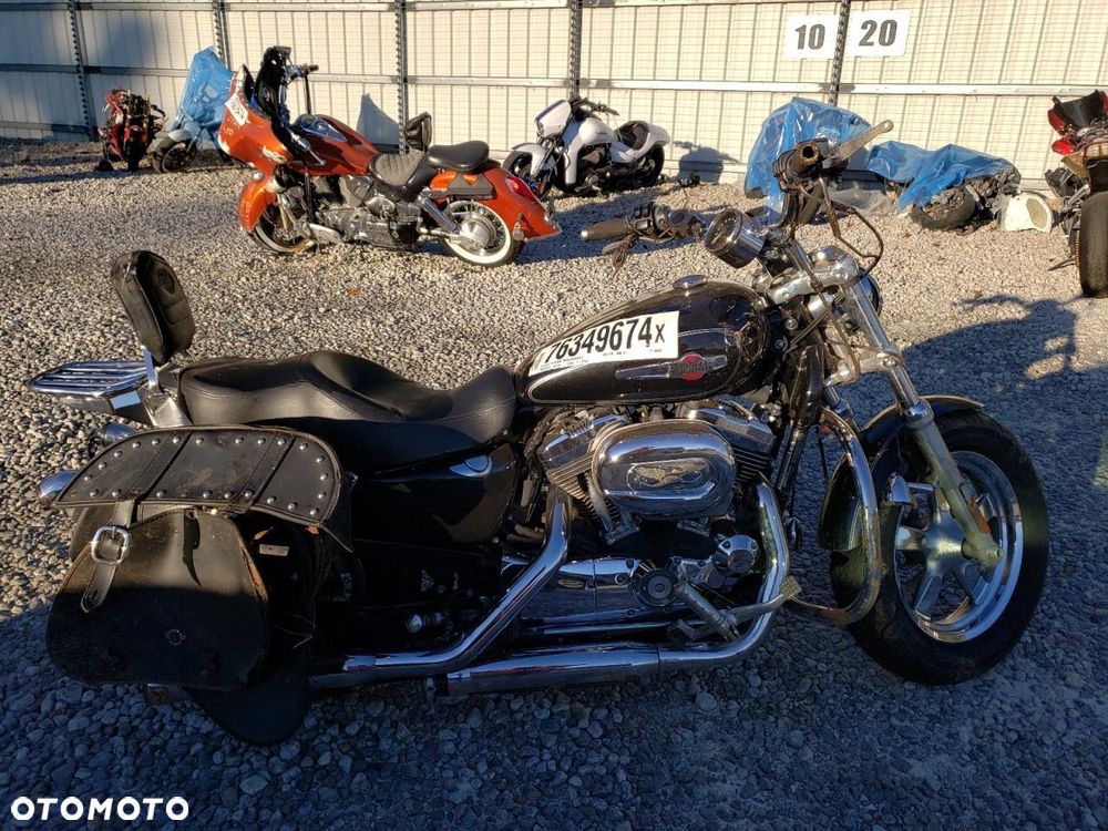 Harley-Davidson Sportster Custom 1200C - 24