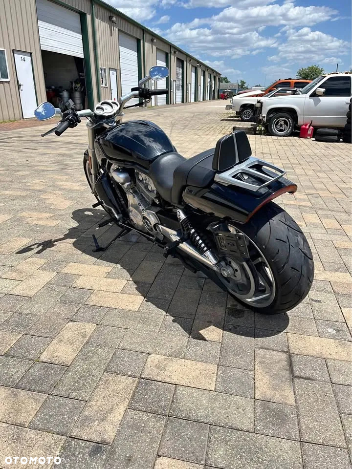 Harley-Davidson V-Rod Muscle - 28