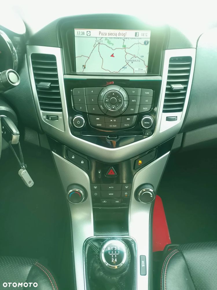 Chevrolet Cruze 1.8 LTZ - 26