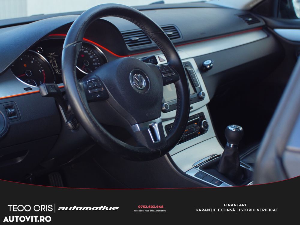 Volkswagen Passat 2.0 TDI DPF Highline - 14