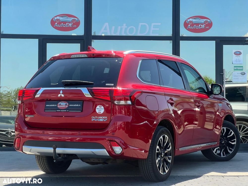 Mitsubishi Outlander - 5