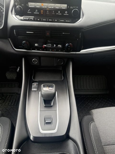 Nissan Qashqai 1.3 DIG-T N-Connecta DCT - 15
