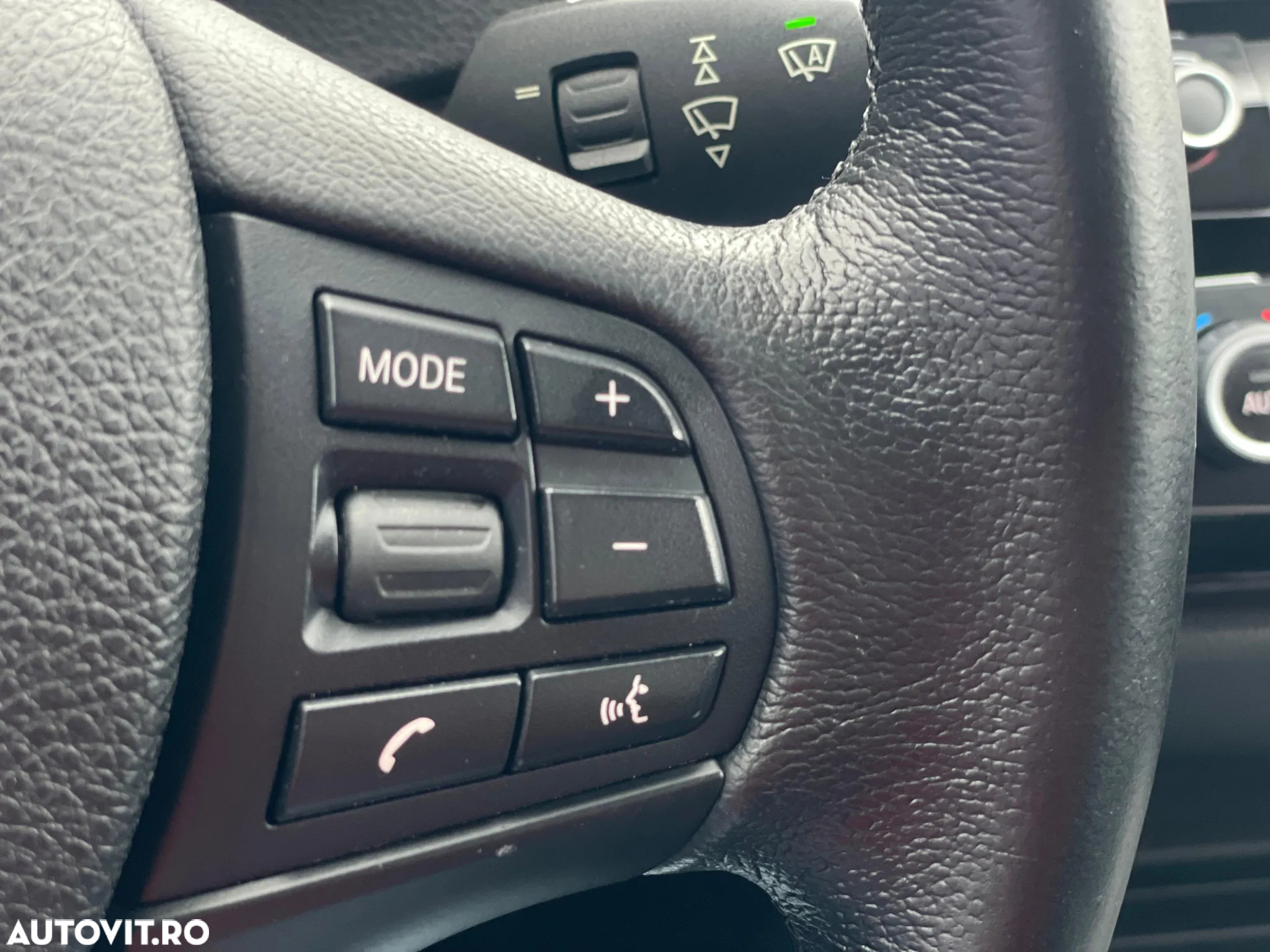 BMW Seria 3 318d Touring Aut. - 25