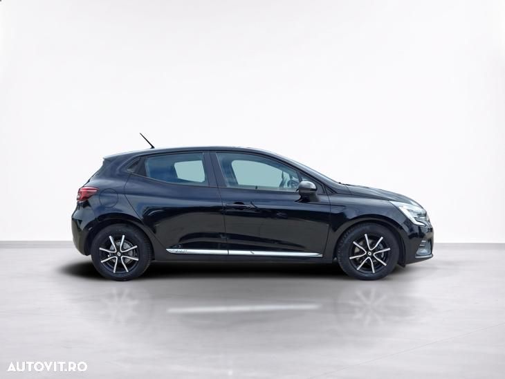 Renault Clio - 8