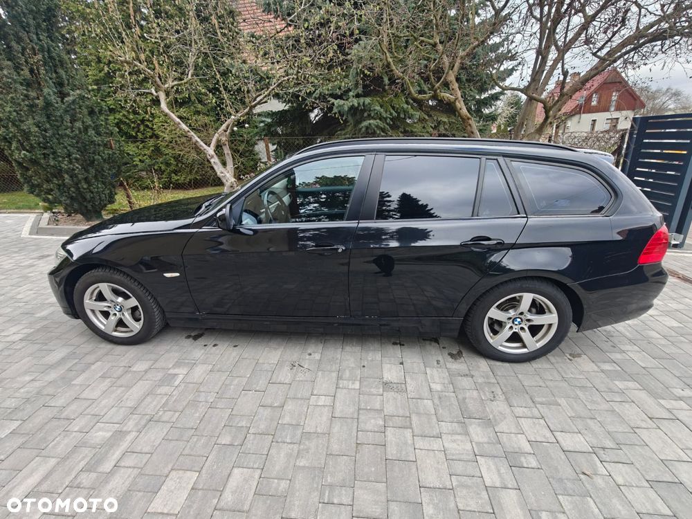 BMW Seria 3 318d DPF - 3