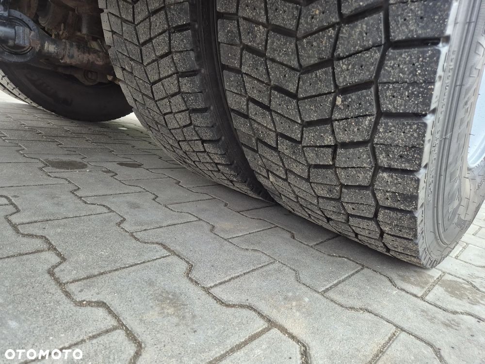 MAN TGS 26.320 6X2 skrętna oś - 13