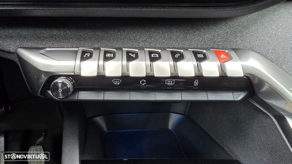 Peugeot 3008 1.5 BlueHDi Allure Pack - 42