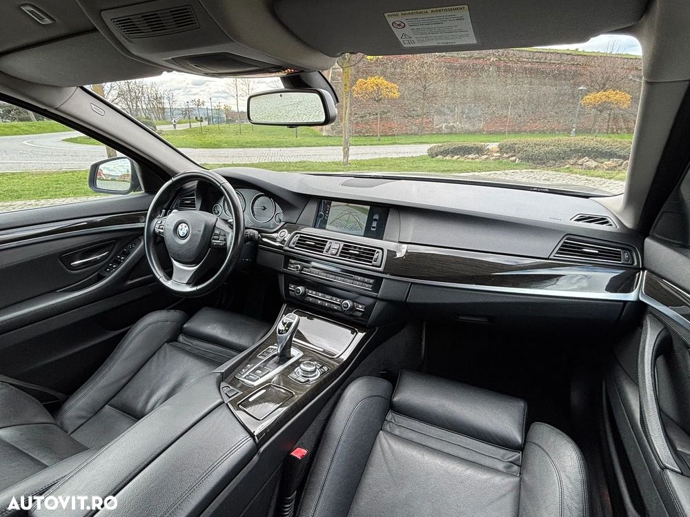 BMW Seria 5 525d xDrive AT - 10