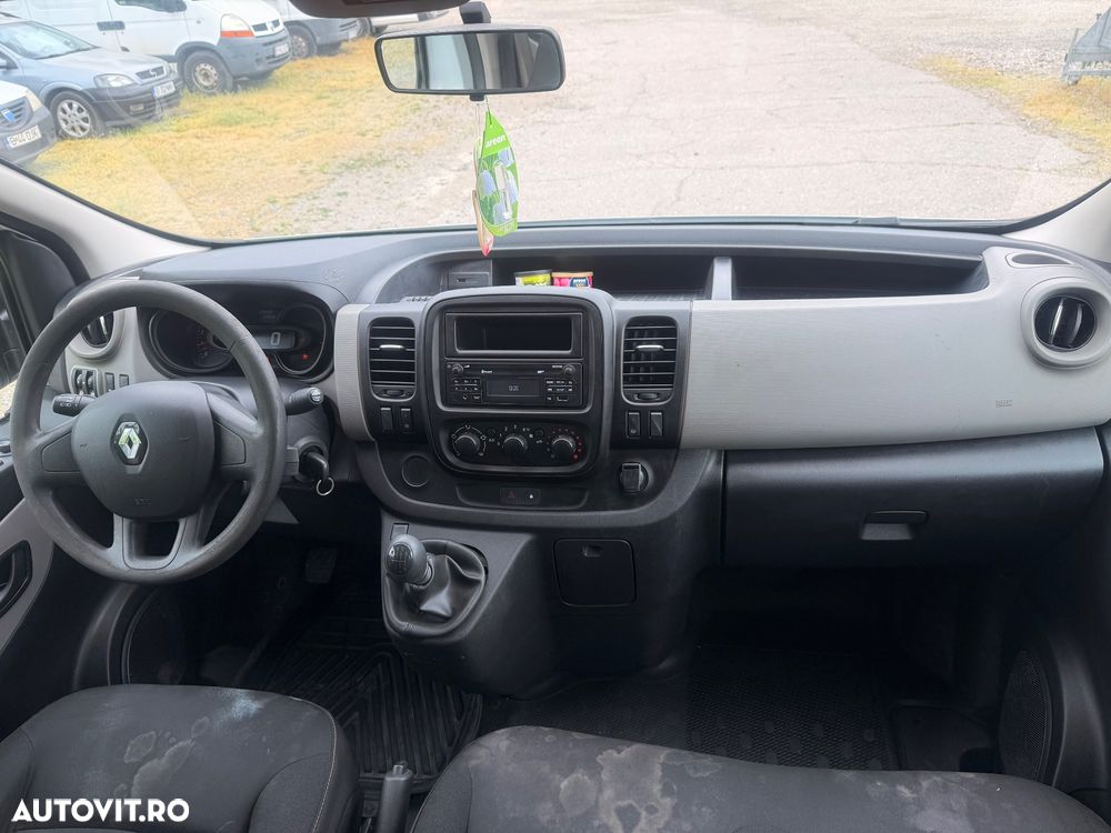 Renault Trafic Combi L2H1 8+1 Authentique - 14