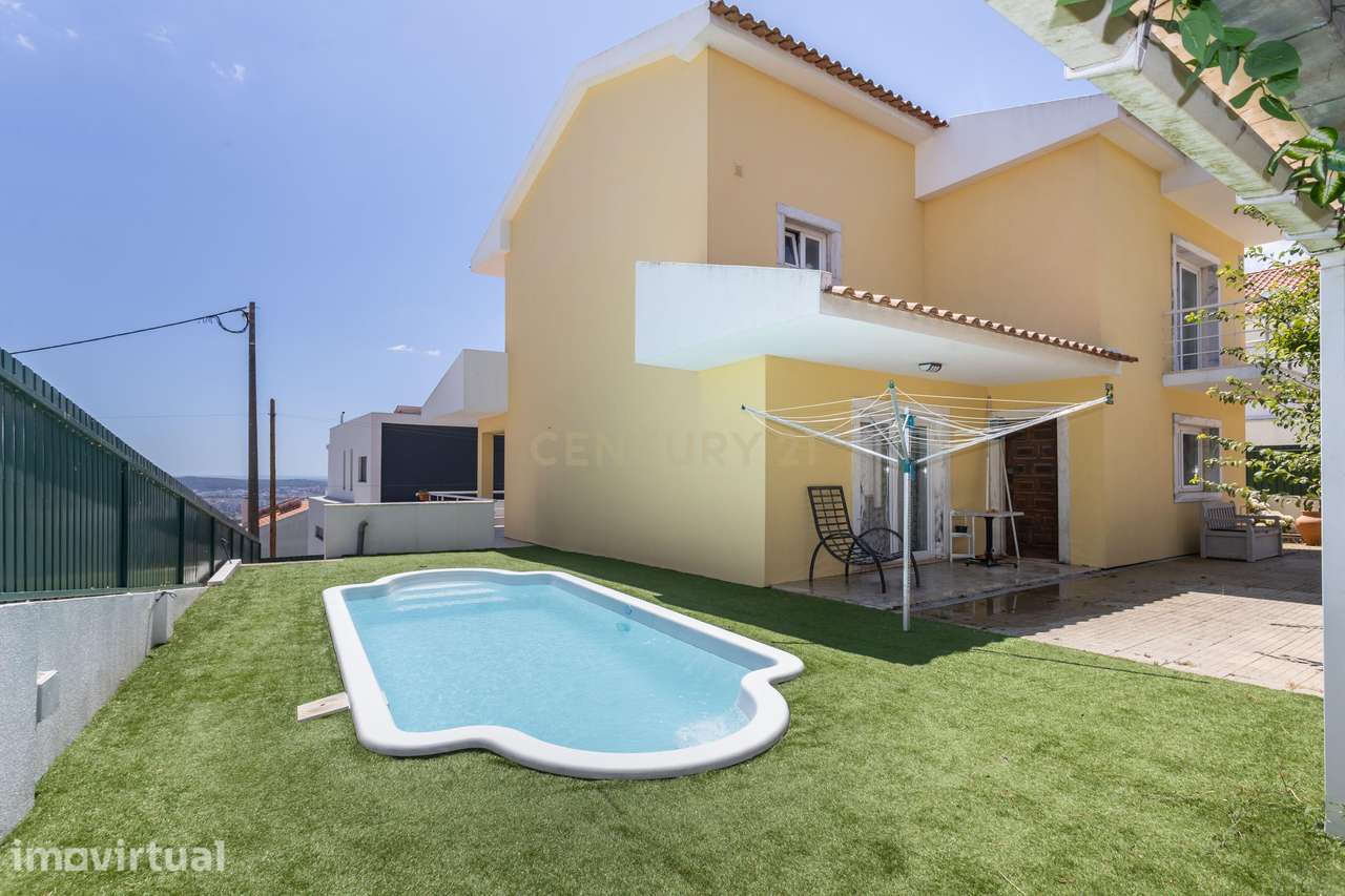 Moradia V4 com piscina em Famões, Odivelas - Grande imagem: 2/42