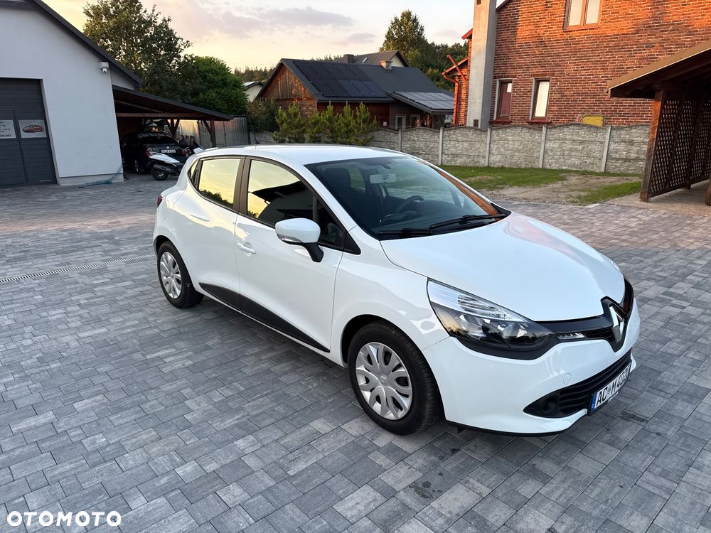 Renault Clio 1.2 16V 75 Dynamique - 10