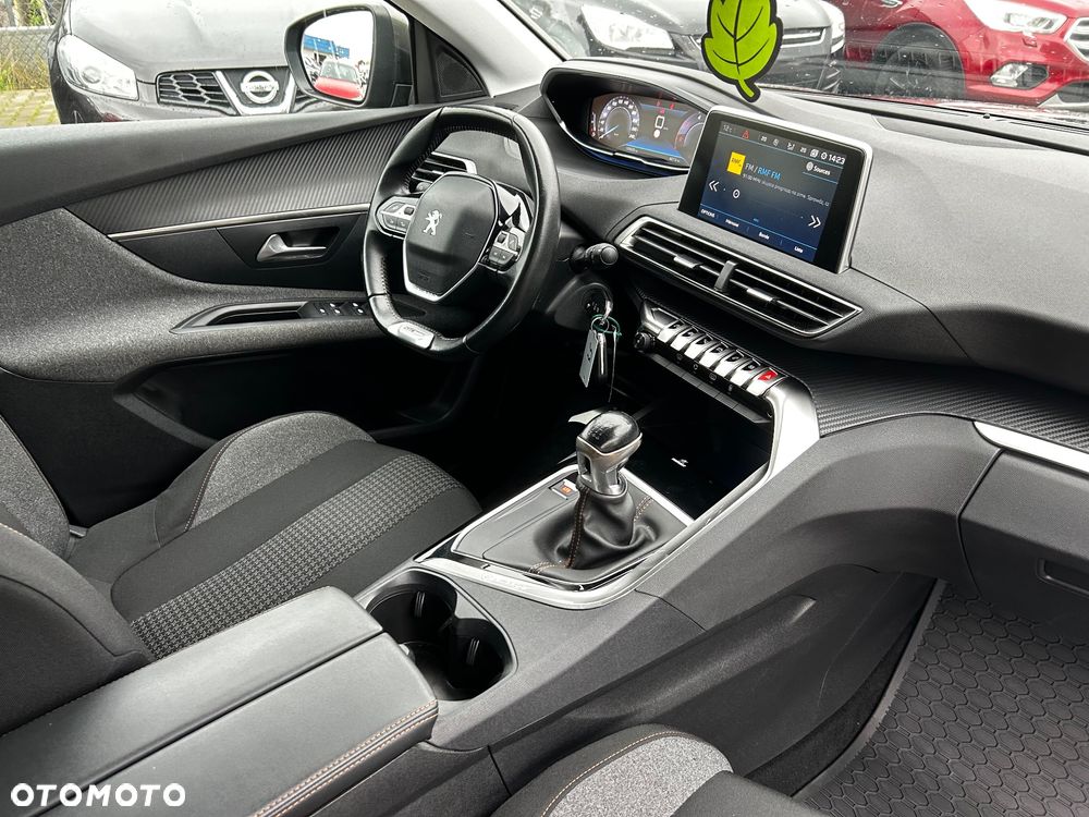 Peugeot 3008 - 11