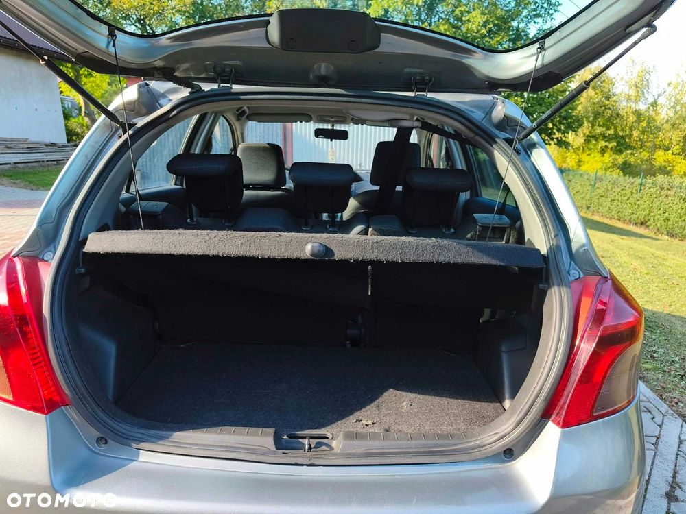 Toyota Yaris - 13