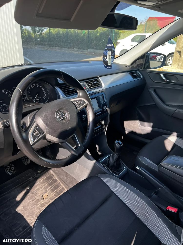 Skoda RAPID - 8