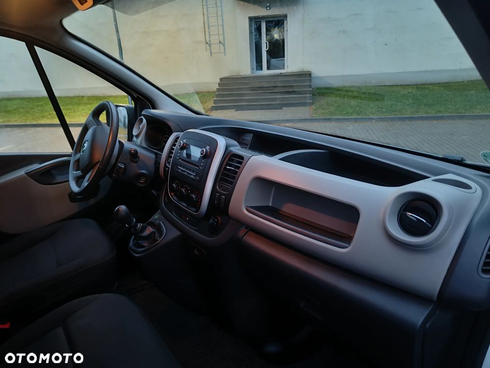 Renault Trafic - 16