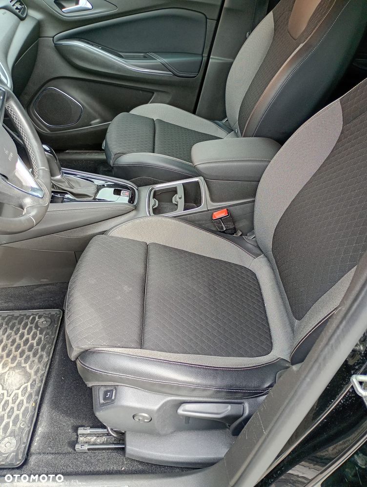 Opel Grandland X 1.6 T Innovation S&S - 10