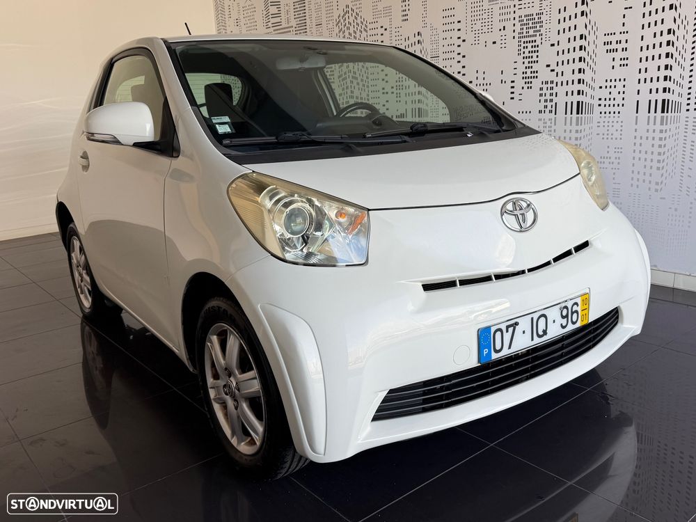 Toyota iQ 1.0 VVT-i - 1