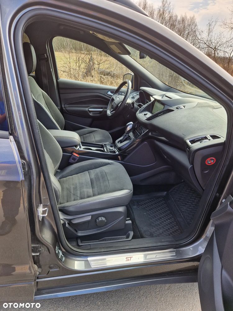 Ford Kuga 2.0 TDCi 4x4 ST-Line - 25