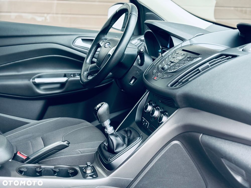 Ford Kuga - 16