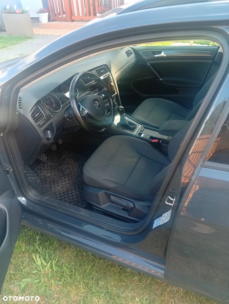 Volkswagen Golf 1.6 TDI BMT Comfortline - 13