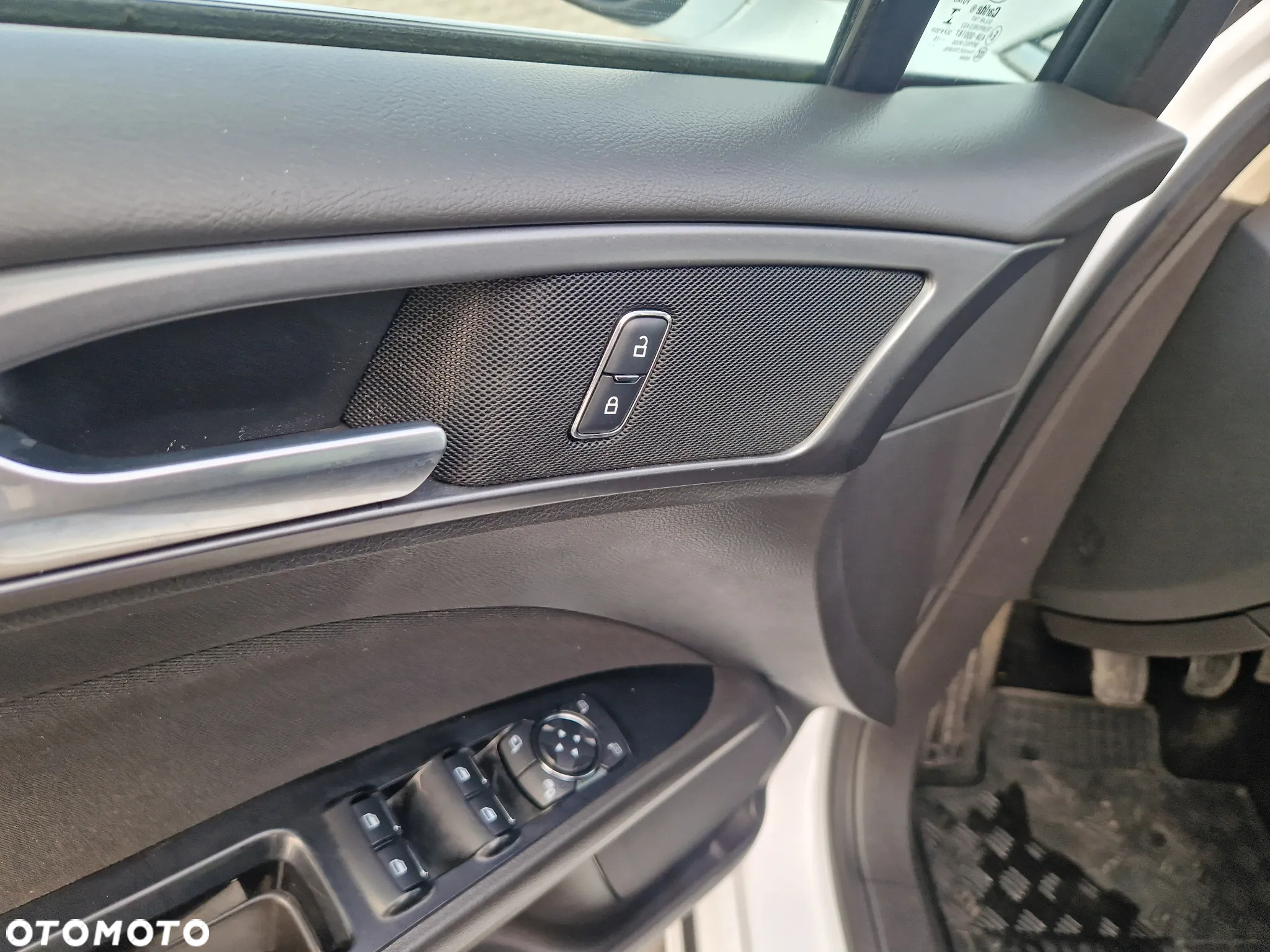Ford Mondeo 2.0 TDCi Titanium - 24