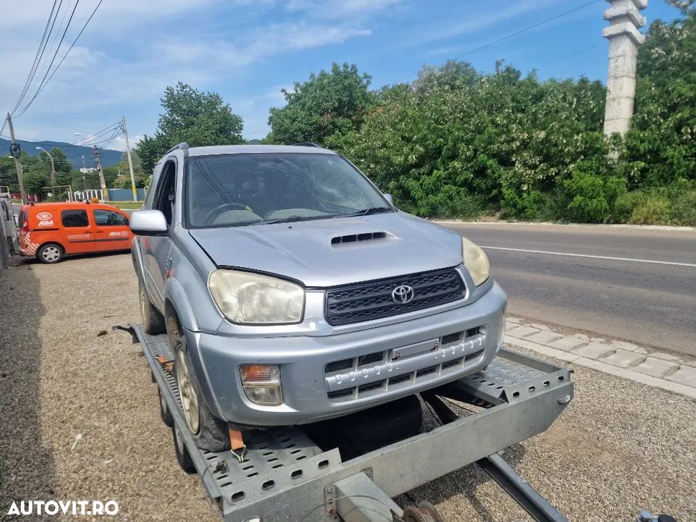 Dezmembrez Toyota Rav 4 2.0 diesel an 2004 2 uși - 6