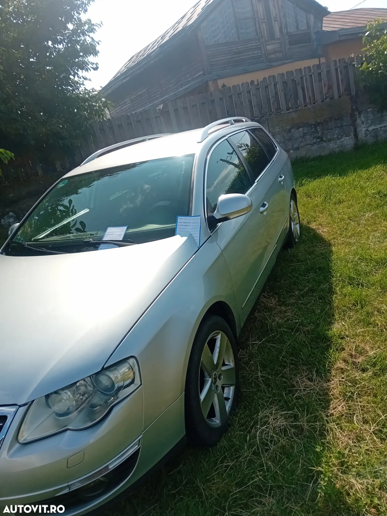 Volkswagen Passat - 4