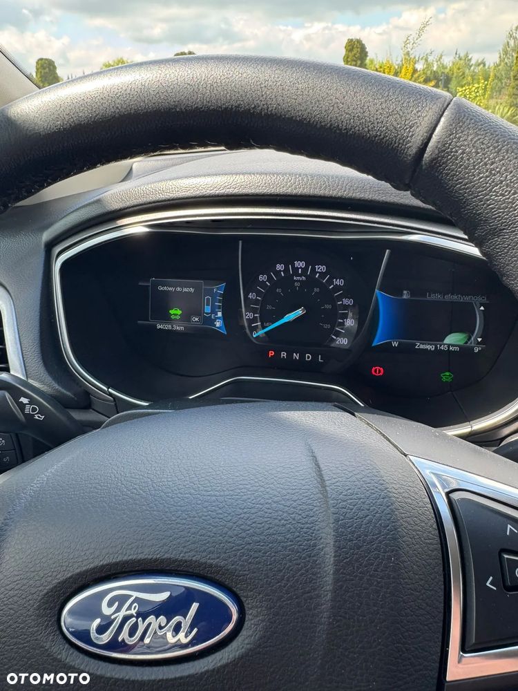 Ford Fusion - 5